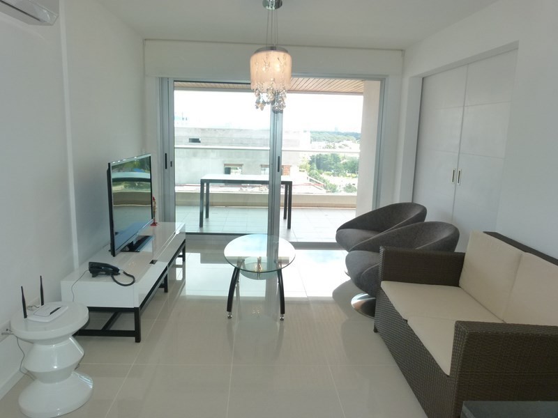 Departamento en alquiler Playa Brava , en edificio con amenities
